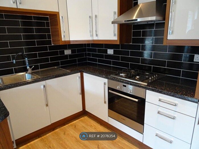 2 Bedroom Flat To Rent In St Laurence Way, Slough, SL1