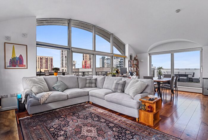 2 Bedroom Flat For Sale In Metcalfe Court, John Harrison Way, Greenwich, London, SE10