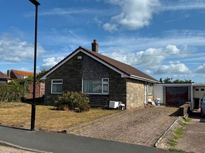 3 Bedroom Bungalow For Sale In Footways, Wootton Bridge, Ryde, Isle Of Wight, PO33