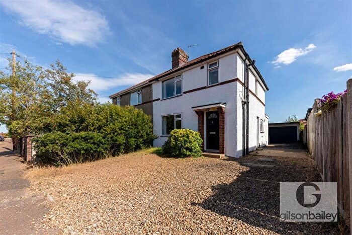 3 Bedroom Semi-Detached House For Sale In Hercules Road, Hellesdon, NR6