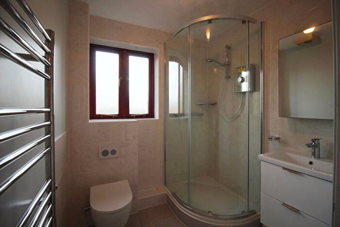 2 Bedroom Apartment To Rent In Park View Court, Berkhamsted., HP4