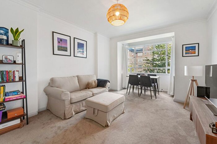 2 Bedroom Flat To Rent In Nightingale Lane, London, SW12