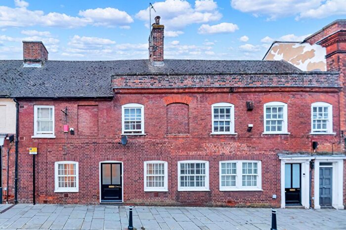 2 Bedroom Apartment For Sale In High Street, Royston, SG8