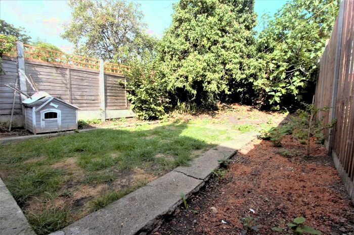 2 Bedroom Flat To Rent In Pemberton Road, London, N4