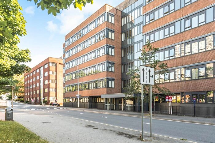 2 Bedroom Apartment To Rent In Guild House, Farnsby Street, SN1