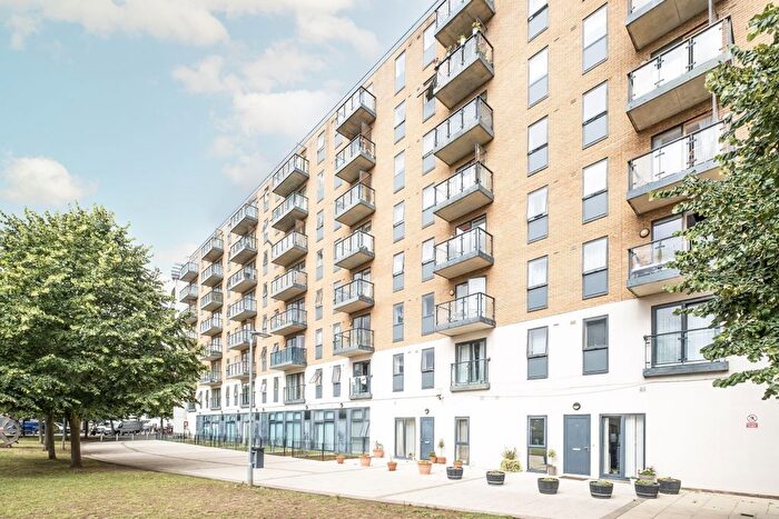 1 Bedroom Flat To Rent In Durnsford Road, London, SW19
