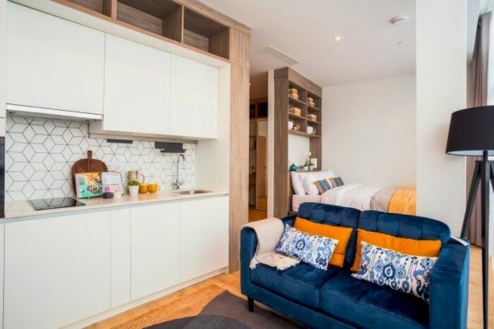 1 Bedroom Studio To Rent In Station Road, Addlestone, KT15