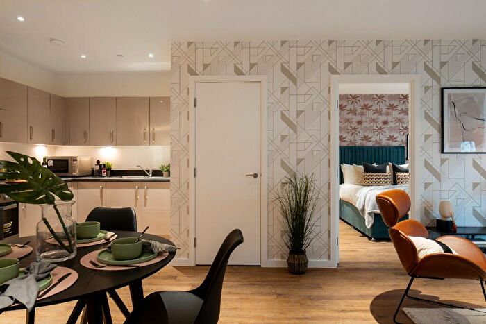 2 Bedroom Apartment To Rent In Silvertown Way, London, E16