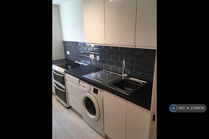 1 Bedroom Flat To Rent In Lisures Drive, Sutton Coldfield, B76