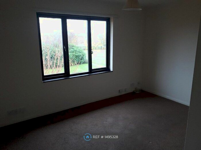 1 Bedroom Flat To Rent In Capstan Close, Romford, RM6