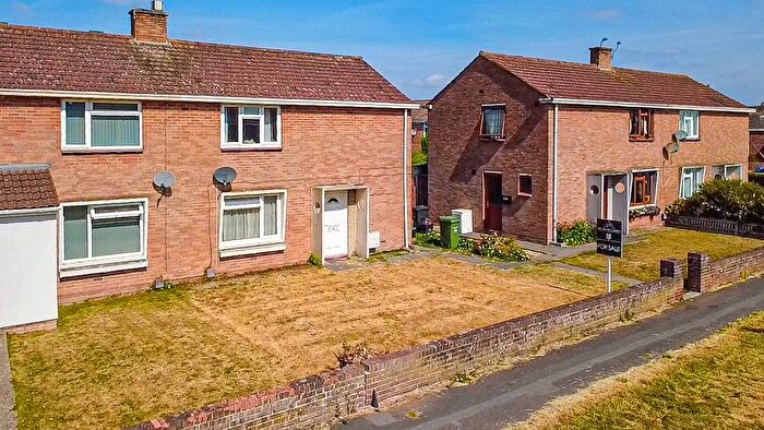 3 Bedroom Semi Detached House For Sale In Parkway, Bridgwater, Somerset - No Onward Chain, TA6