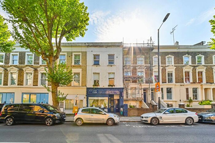 3 Bedroom Flat To Rent In Chippenham Road, Maida Vale, London, W9