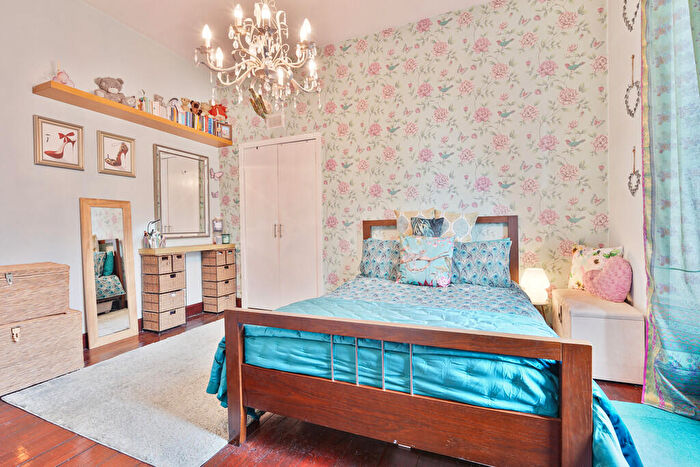 2 Bedroom Flat For Sale In Stewart Street, Clydebank, West Dunbartonshire, G81