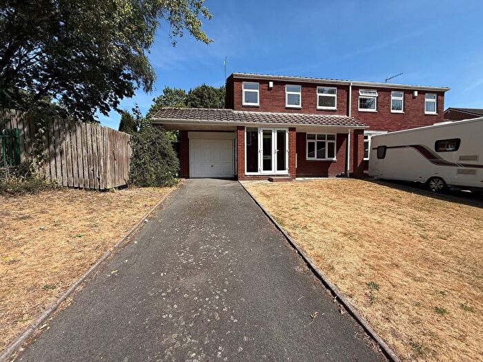 4 Bedroom Semi-Detached House For Sale In Humphrey Street, Lower Gornal, DY3