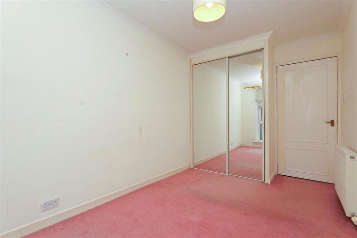2 Bedroom Flat For Sale In Kirkinner Road, Mount Vernon, Glasgow, G32