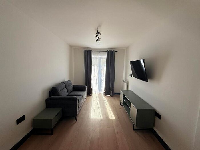 Studio To Rent In High Street, Bangor, LL57