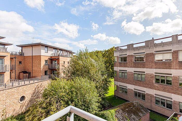 1 Bedroom Flat To Rent In Woodin's Way, Oxford, OX1