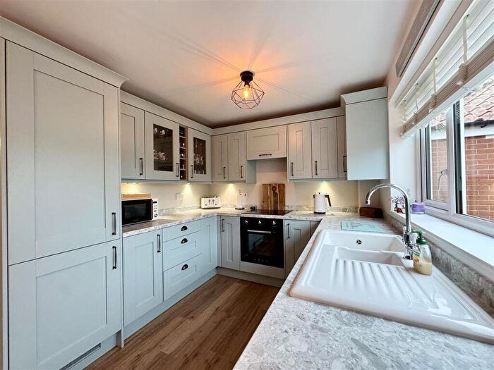 3 Bedroom Semi-Detached House For Sale In Woodward Avenue, Bacton, IP14