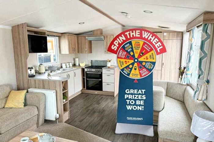 2 Bedroom Park Home For Sale In Felixstowe Beach Holiday Park, IP11