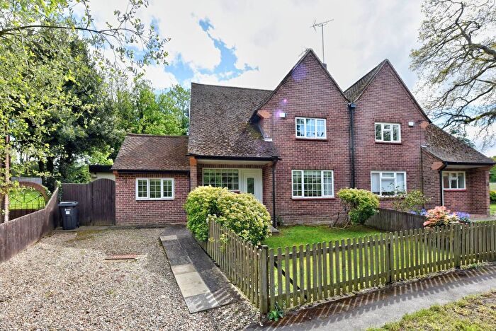 3 Bedroom Semi-Detached House To Rent In Aston Lane, Henley-On-Thames, RG9