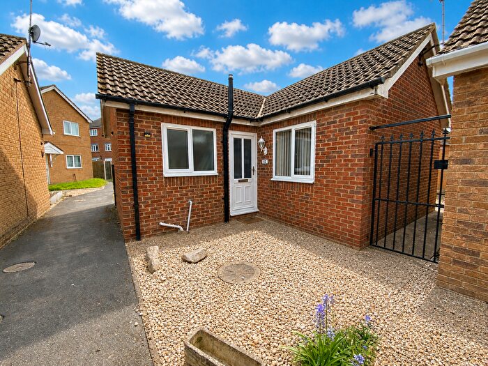 1 Bedroom Detached Bungalow For Sale In The Hollies, Holbeach, PE12