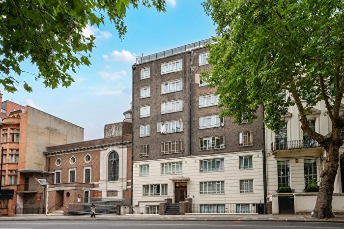 3 Bedroom Flat For Sale In Hyde Park Place, London, W2