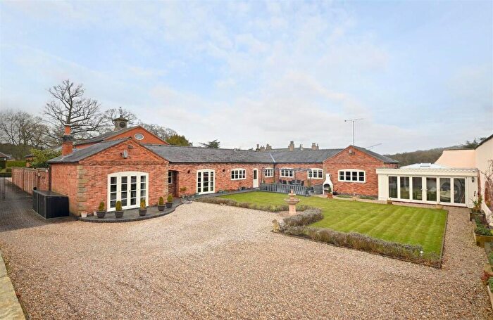 4 Bedroom Detached House For Sale In The Old Stables, Hollybush Road, Newborough, DE13