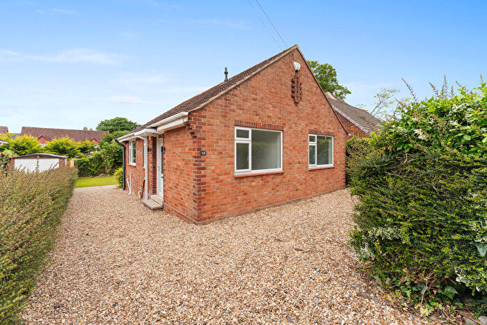 2 Bedroom Detached Bungalow For Sale In New Road, Waltham, DN37