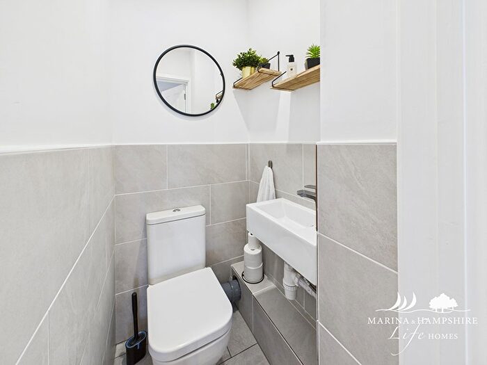 3 Bedroom Town House For Sale In Bryher Island, Port Solent, PO6