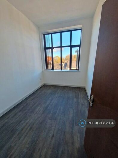2 Bedroom Flat To Rent In Drake Street, Rochdale, OL16