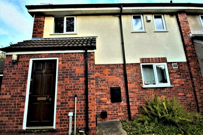 4 Bedroom Semi-Detached House To Rent In Redshaw Close, Fallowfield, M14