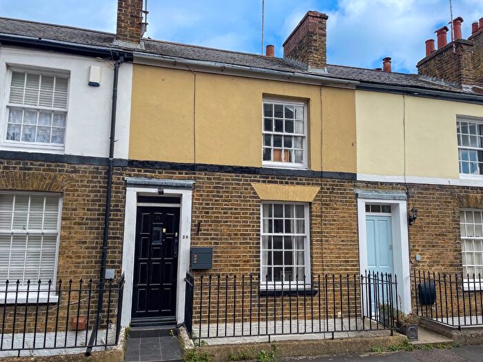 3 Bedroom Terraced House To Rent In Gravesend, Kent, DA12