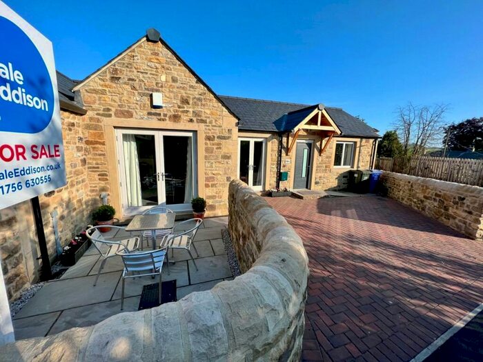 2 Bedroom Bungalow To Rent In Hardy Meadows, Grassington, Skipton, BD23