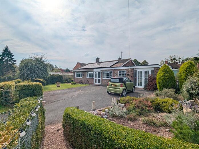 3 Bedroom Detached Bungalow For Sale In Baughton, Earls Croome, Worcester, WR8