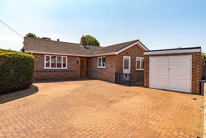 3 Bedroom Detached Bungalow For Sale In Canada Close, Snettisham, PE31