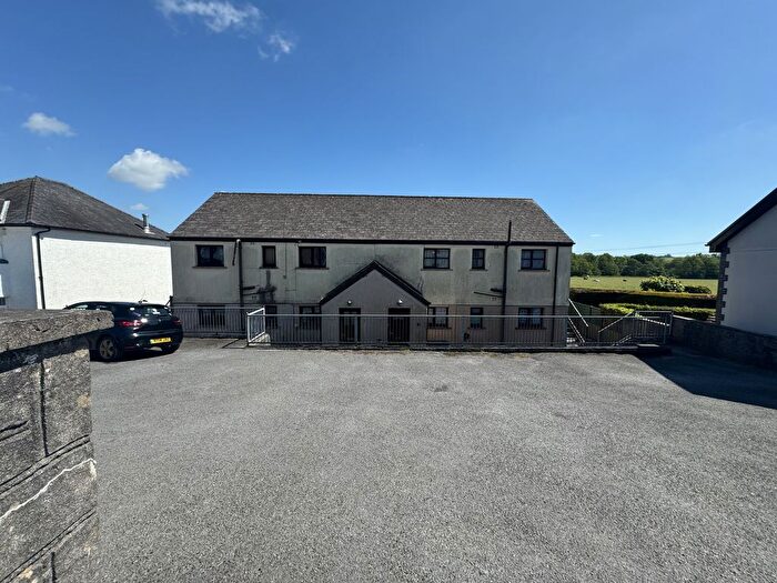 2 Bedroom Flat To Rent In Felin Cwrt, Bancyfelin, Carmarthen, SA33