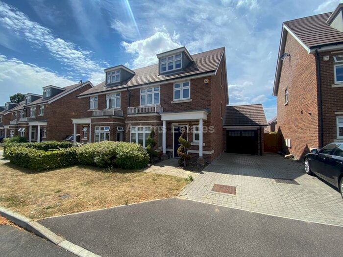 4 Bedroom Semi-Detached House To Rent In Freshers Grove, Earley, RG6