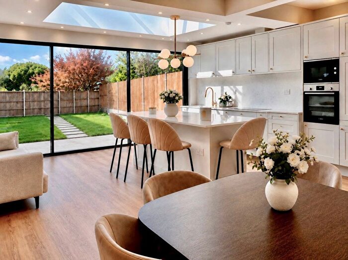 5 Bedroom Terraced House For Sale In Glenesk Road, London, SE9