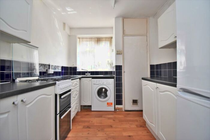 2 Bedroom Flat To Rent In Sangley Road Catford, SE6