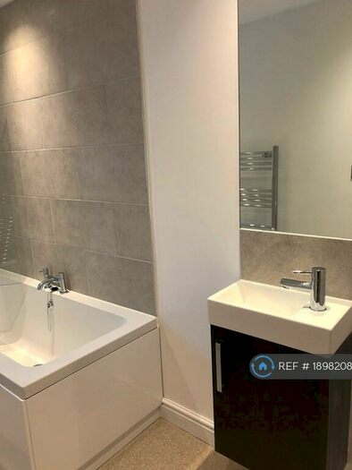 4 Bedroom Semi-Detached House To Rent In Sykes Head, Oakworth, Keighley, BD22