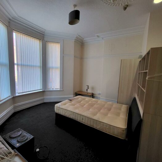 Studio To Rent In Flat, Glenthorne House, DN1