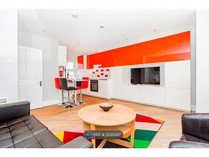 2 Bedroom Flat To Rent In Aaron Hill Road, London, E6