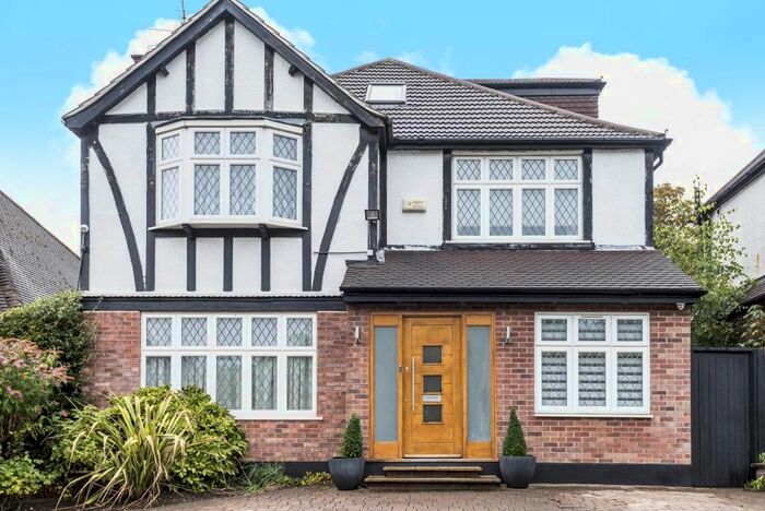 5 Bedroom Detached House To Rent In Stanmore, Harrow, HA7