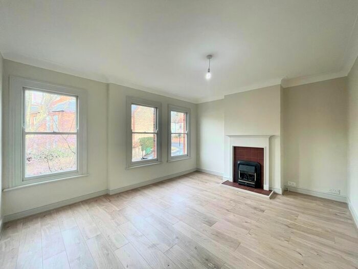 1 Bedroom Flat To Rent In Hawarden Road, London E17