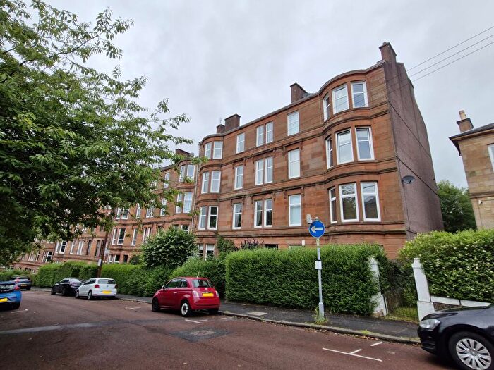 3 Bedroom Flat To Rent In Fergus Drive, North Kelvinside, G20