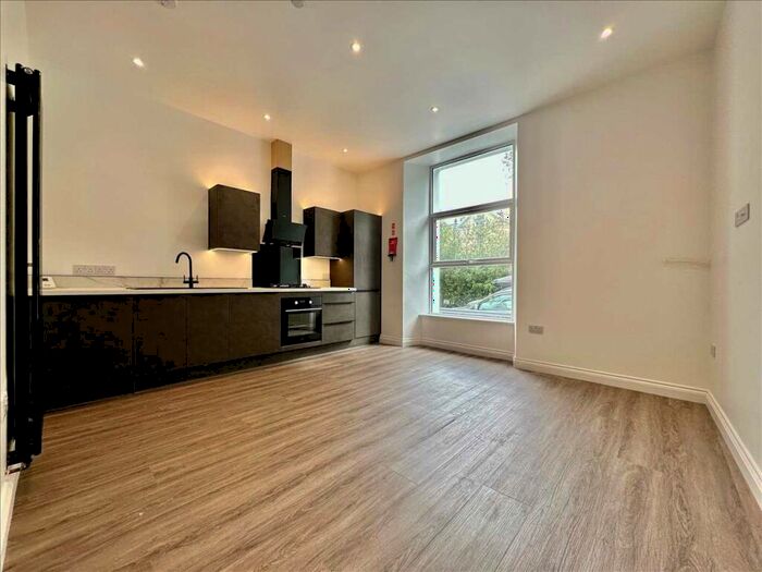 1 Bedroom Apartment To Rent In North Hill, Plymouth, Plymouth, PL4