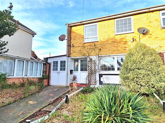 3 Bedroom Semi-Detached House To Rent In Whitehall Road, Ramsgate, CT12