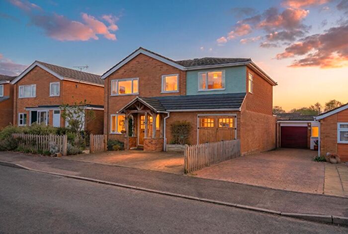 5 Bedroom Detached House For Sale In Hawkins Close, Perry, Huntingdon, Cambridgeshire, PE28