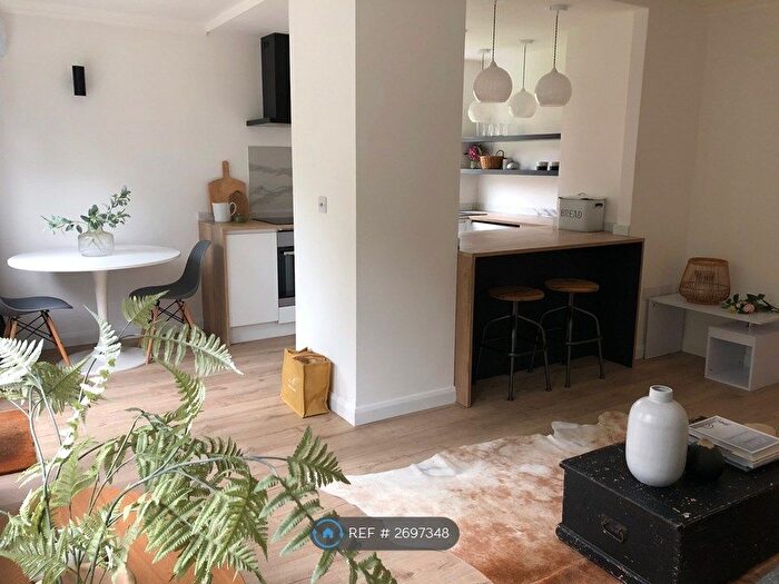 1 Bedroom Flat To Rent In Roseacre Close, Canterbury, CT2