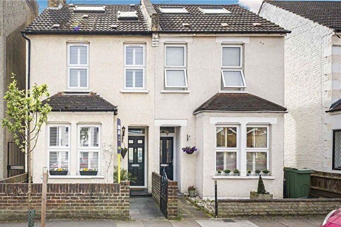 4 Bedroom Semi Detached House For Sale In Albert Road, Bromley, Kent, BR2